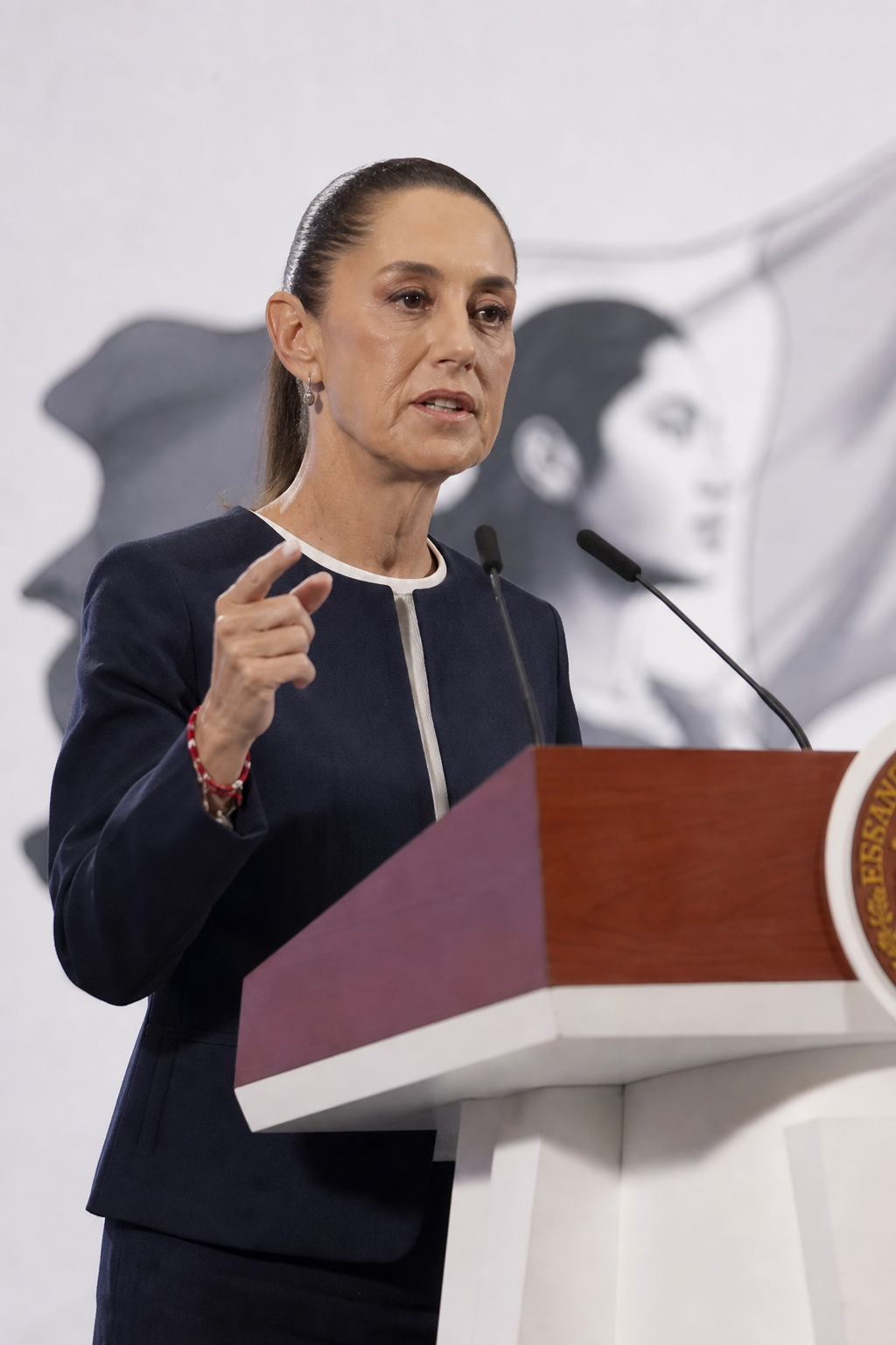 Sheinbaum dice que Ley de Economía Digital busca facilitar el uso de la tecnología y no prohibir