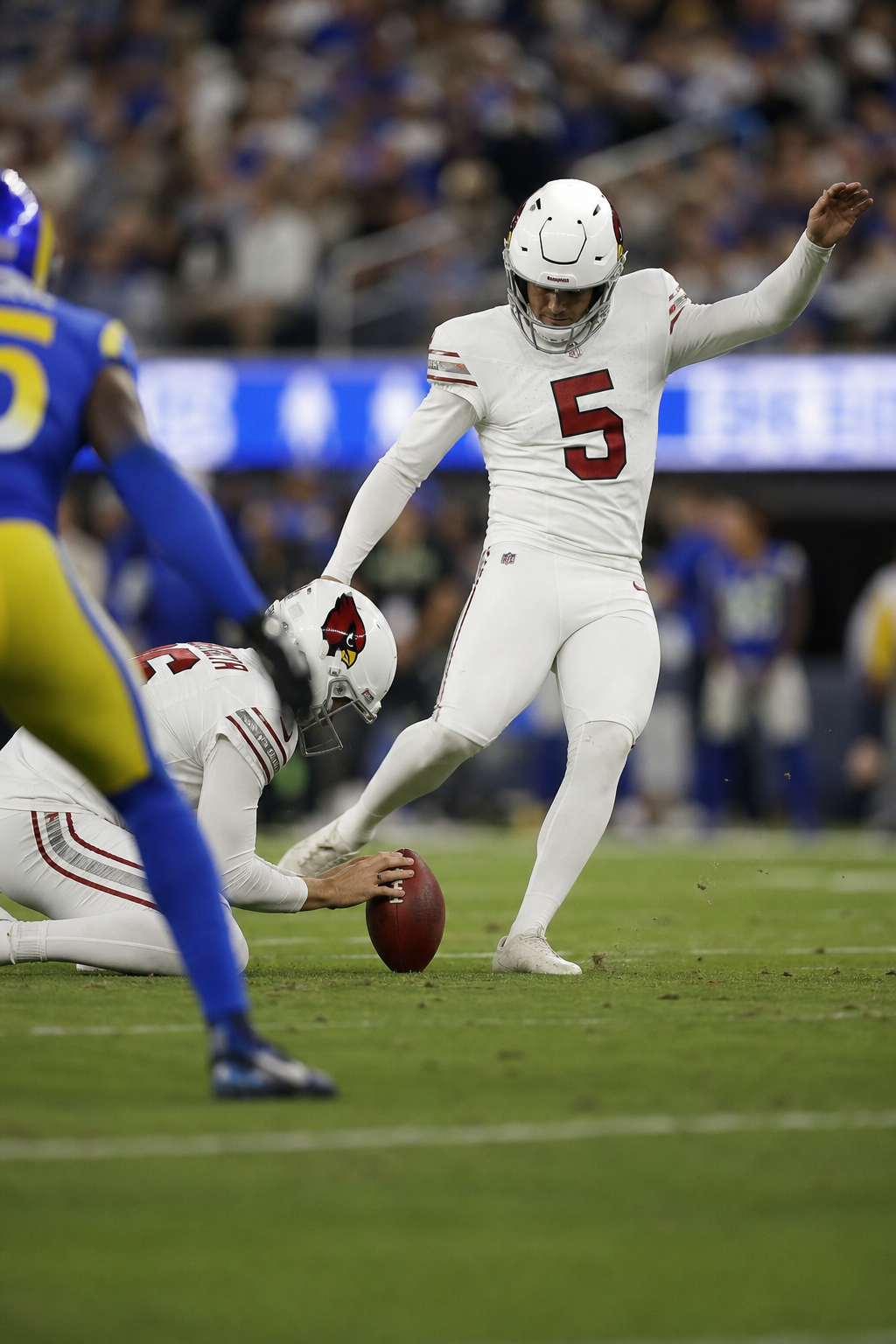 Arizona Cardinals remontan y vencen 18-16 a Los Angeles Rams con gol de campo final