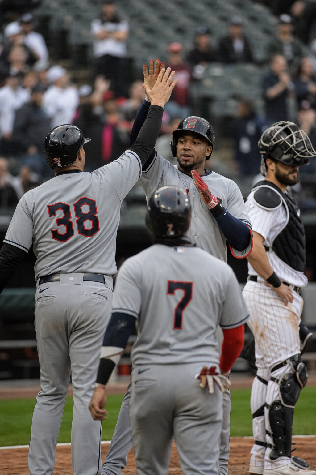 Guardians evitan la barrida y ganan 9-3 a White Sox en la ALDS