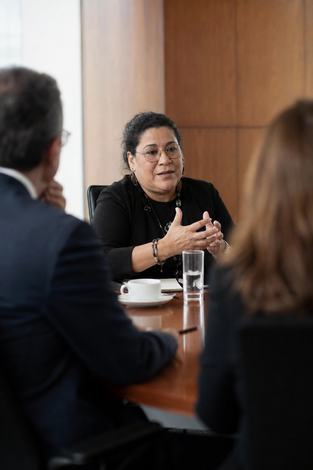 Lenia Batres busca redefinir relación con el sector empresarial